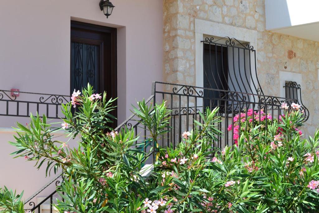 Olive Coast Suites Palekastro Luaran gambar